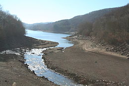 Le Viau et le lac du Laouzas.