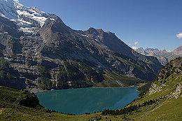 Vue du lac d'Oeschinen.