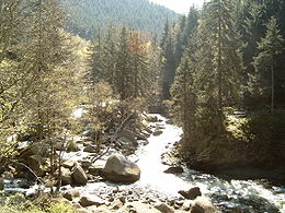 La rivière entre le barrage d'Okertal et le village d'Oker