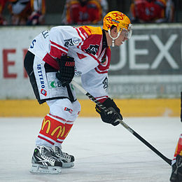 Accéder aux informations sur cette image nommée Olivier Setzinger in TopScorer jersey - Lausanne HC.jpg.