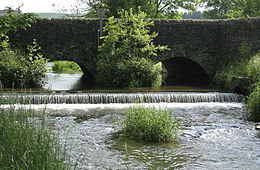Le vieux pont franchissant la rivière Our au nord du hameau de Our.