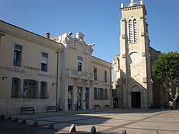 La mairie et l'église Saint-Sixte