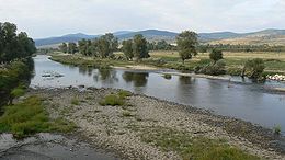 La rivière Topolnitsa vue depuis l'autoroute Trakiya