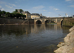Pont sur la Vézère à Montignac.