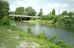 Le cours ouest de la White River à Anderson, Indiana