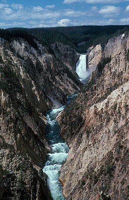 Chutes inférieures de la Yellowstone dans le Grand Canyon.