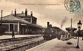 Arrivée d'un train à Gournay-Ferrières en 1906.
