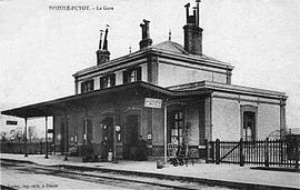 Le bâtiment voyageurs au début des années 1900.