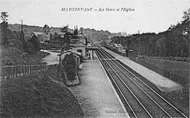La gare près du bourg, au début des années 1900.