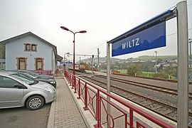 Voies et quais de la gare de Wiltz.