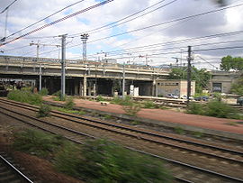 L'ancien quai direction banlieue vue d'une rame du RER C.