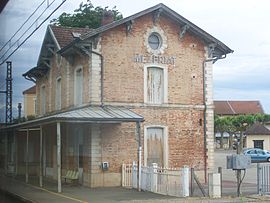 Ancien bâtiment voyageur fermé (photo 2009)