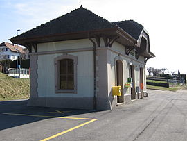 Vue du bâtiment de la gare d'Assens