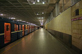 Quais de la station de métro Deviatkino.