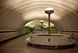 Quai de la station de métro Sportivnaïa.