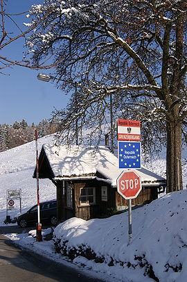 Panneau signalant l'entrée en Autriche depuis le territoire Liechtensteinois