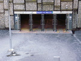 Entrée principale de la gare souterraine