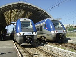 Deux trains en gare de Pamiers