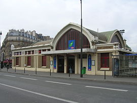 Le bâtiment voyageurs, façade extérieure.