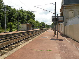 Quais de la gare, vus en direction de Paris.