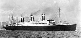 Le Leviathan quitte le port de New-York, vers 1925