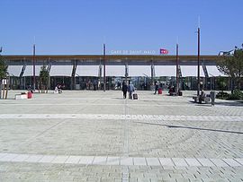 Extérieur de la nouvelle gare édifiée en 2005.