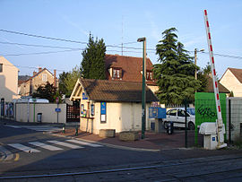 Le bâtiment-voyageurs de la gare.