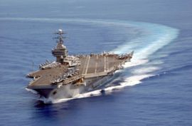 USS Carl Vinson, en patrouille dans le Pacifique (2003).
