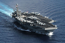 USS Theodore Roosevelt, en vue aérienne (2005).