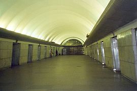 Quai de la station de métro Zviozdnaïa.