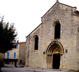 Église de Saint-Marcel-lès-Sauzet, sur la place du village