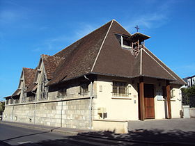 Église Sainte-Thérèse de Compiègne.jpg