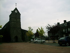 La place principale et l'église