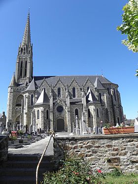 L'église Saint-Pierre-et-Saint-Paul d'Étrelles.