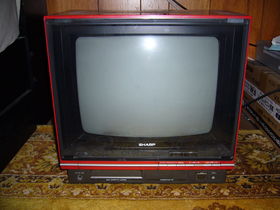 Le modèle 14C-C1F de 14 pouces de la C1 NES TV