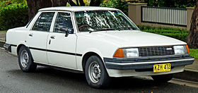 1980-1982 Mazda 626 (CB) sedan (2011-04-28) 02.jpg