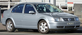 1999-2004 Volkswagen Bora (1J) V5 sedan (2011-03-23).jpg
