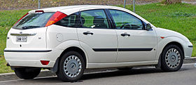 2002-2005 Ford Focus (LR MY2003) CL 5-door hatchback 05.jpg