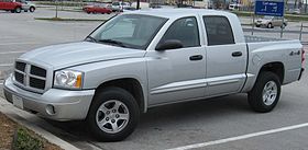 2005-07 Dodge Dakota.jpg
