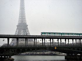 385319159 57bdf03ba8 b Metro de Paris ligne 6 traversee de la Seine.jpg