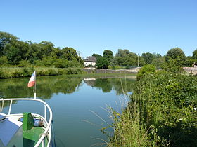 Canal des Ardennes à Attigny