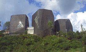 Biblioteca España(1)-Medellin.JPG