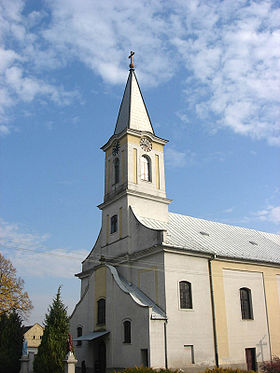 L'église catholique Sainte-Anne à Kupusina