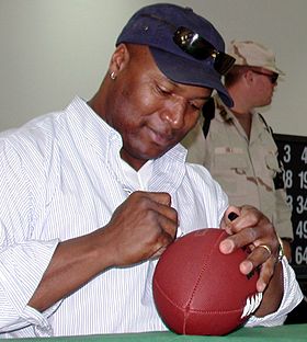 Bo Jackson Autographs for Troops in SW Asia Feb 1, 2004.jpg