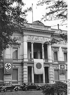 Bundesarchiv Bild 183-L09218, Berlin, Japanische Botschaft.jpg