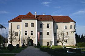Burgau Schloss.jpg