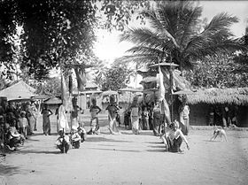 Groupe de danseurs à Marga en 1912 Collection du Tropenmuseum