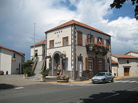 La mairie de Chappes en 2011