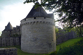 Les douves du château des Rohan.