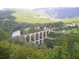Le viaduc ferroviaire de Cize-Bolozon